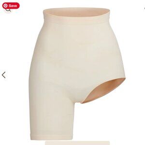 SKIMS SOLUTION SHORT LEFT LEG EXPOSED - 3XL